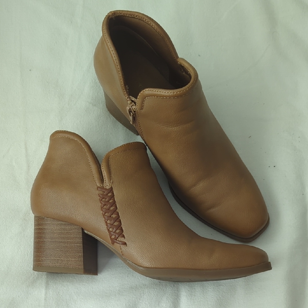 BareTraps Tan Ankle Booties